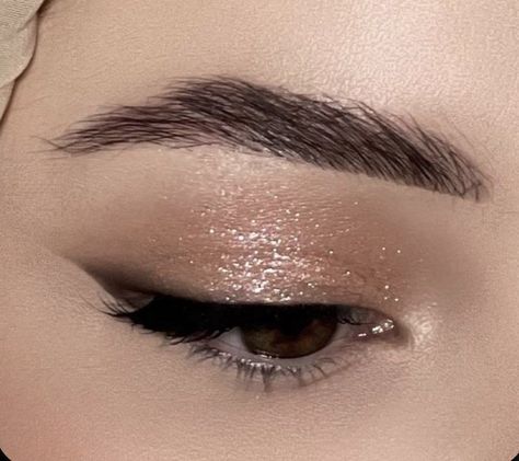 Quinceanera Makeup, Make Up Designs, Maquillage On Fleek, Elegantes Makeup, Prom Eye Makeup, Eye Makeup Pictures, Smink Inspiration, Pinterest Makeup, Dope Makeup