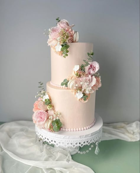 Two Tier Bridal Shower Cake, Cake Samples Ideas, Bridal Shower Cakes Elegant, Cake Samples, Wedding Cake Designs Simple, Quinceanera Pink, Tiered Cakes Birthday, Bride Birthday, Food Flowers