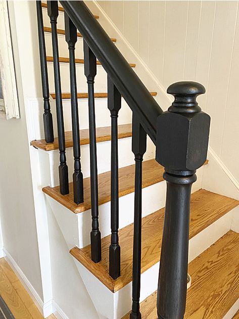 Painted Handrails For Stairs, Painting Stair Railings, Painted Steps, Foyer Remodel, Painted Stair Railings, Railing Makeover, Wood Banister, Painted Staircase, Black Stair Railing