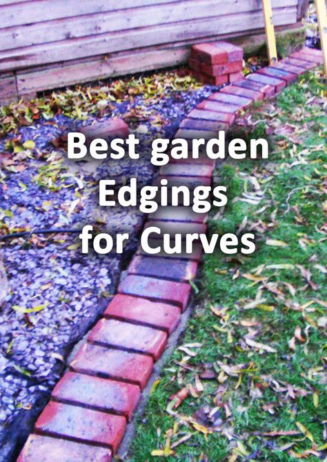 Too often gardens fall into the trap of having too many straight lines and geometric shapes. Garden edging can be much more interesting if utilised to form organic shapes and curves. Here I will list the top 5 garden edging materials for making curves. Curved Garden Edging, Timber Garden Edging, Easy Landscaping Front Yard, Lawn Borders, Corner Garden, Easy Landscaping, Edging Ideas, Creative Gardening, Garden Path