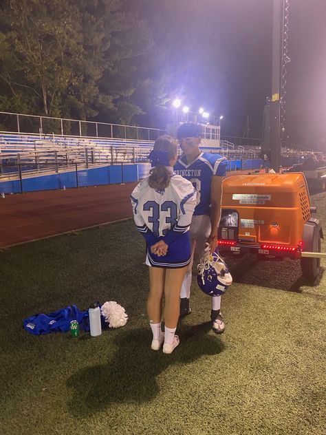 Cheerleader Gf And Football Bf, Football And Cheer Couple Poses, Hs Cheer Pictures, Football Cheer Couples, Cheer Pictures Hairstyles, Cheer Gf And Football Bf, Fb Cheer Couple, Cheer And Football Couples, Football And Cheerleader Pictures