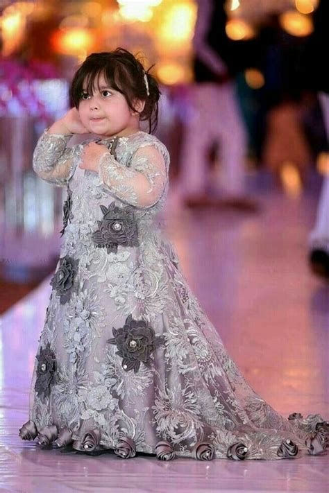 Dresses For Baby Girl, Baby Dress Wedding, Baby In Wedding Dress, Wedding Dresses Pakistani, Wedding Dresses For Kids, Gaun Fashion