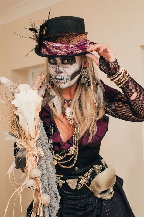 Creative Halloween costume ideas. #halloweencostume #halloween #halloweencostumeideas Movie Characters Costumes, Voodoo Priestess Costume, Voodoo Costume, Voodoo Halloween, Characters Costumes, Scary Halloween Decorations Outdoor, Halloween Costumes To Make, The Best Halloween Costumes, Skeleton Halloween Costume