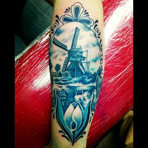 Delft Blue Windmill Tattoo, Dutch Heritage Tattoo, Delft Blue Tattoo Dutch, Traditional Dutch Tattoo, Tulip And Daffodil Tattoo, Belgium Tattoo Ideas, Dutch Tattoo Ideas Netherlands, Holland Tattoo Ideas, Dutch Tattoo Ideas