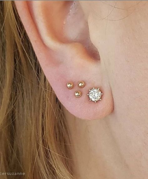 Stacked Lobe, Minimalist Ear Piercings, Ear Lobe Piercings, Ear Art, Cute Piercings, Piercings Unique, Stacked Earrings, Lobe Piercing, A Year Ago