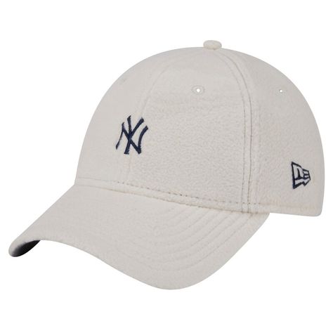 Complete your New York Yankees game-day look with this New Era Chrome Cozy 9FORTY Adjustable Hat. The 9FORTY design comes in a one-size-fits-most sizing for effortless wearability, while the structured fit and mid crown offer a timeless and comfortable feel. Showcasing the New York Yankees logo in raised embroidery on the front, this hat lets you rep your team in style. Sock Hat, Yankees Game, Yankee Hat, New York Yankee Hat, New York Yankees Logo, Yankees Hat, Yankees Logo, Sox Hat, Raised Embroidery