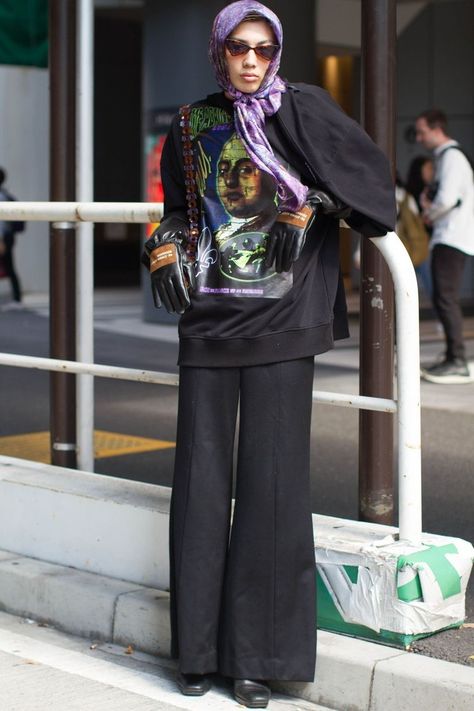 Tokyo Fashion Week 2022, Street Style Japanese, Japanese Street Style 90s, Mode Fashion Japan, Tokyo Street Style 2023, Japan Street Style 90s, Japan Clothing Style, Japanese Outfits Street Style Tokyo Fashion, Street Style Japan