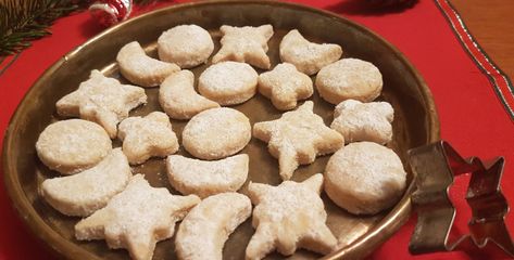 Recipe: This is one of the oldest Czech Christmas cookies – it's prepared 'under water' - Prague, Czech Republic Hungarian Christmas Cookies, Czech Cookies, Czech Cookies Recipes, Czech Cookies Christmas, Czech Dessert Recipes, Czech Republic Recipes, Czech Recipes Desserts, Czech Christmas Cookies, Czechoslovakian Cookies