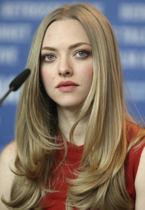 Rounded Layers, Amanda Seyfried Hair, Style 2023, Queen Hair, February 8, Amanda Seyfried, Beauty Hair, International Film Festival, Berlin Germany