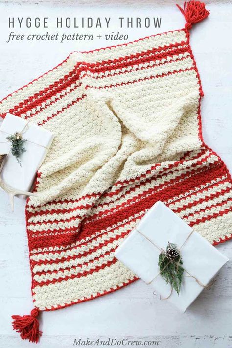 Hygge Holiday, Modern Haken, Christmas Crochet Blanket, Beau Crochet, Holiday Blankets, Crochet Blanket Pattern Easy, Crocheted Blanket, Holiday Throw, Crochet Geek