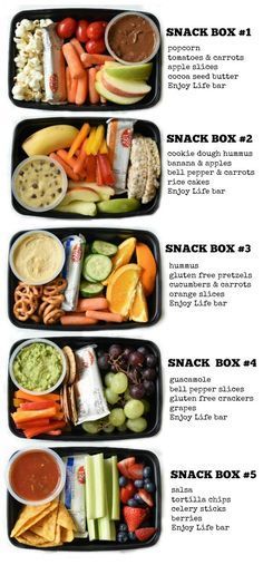 These Kids Snack Bento Boxes are the perfect answer for every busy mom who wants to feed their kids healthy snacks but are short on time. Resep Diet Sehat, Resepi Biskut, Ayam Bakar, Resep Diet, Idee Pasto, Makanan Diet, Läcker Mat, Bento Boxes, Lunch Meal Prep