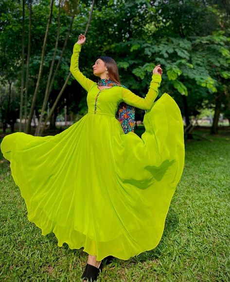 Poses With Long Frocks, Anarkali Suit Poses, Sitting Poses In Anarkali Dress, Fork Suit Design, Goun Pic Design, Goun Pic Design For Wedding, Georget Anarkali, Parrot Green Suits Women Indian, Parrot Green Dress