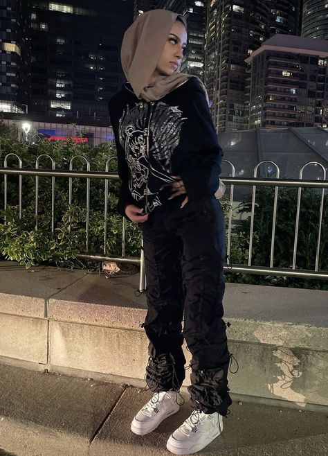 Muslim Streetwear, Hijabi Streetwear, Modest Streetwear, Hijabi Fits, Stile Hijab, Hijabi Outfit, Mode Hijabi, Street Hijab Fashion, Modest Fashion Hijab