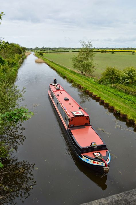 Canal Boat Narrowboat, Canal Boat Interior, Barge Boat, Narrowboat Interiors, Canal Barge, Boat Interior Design, Narrow Boats, Dutch Barge, Canal Boats