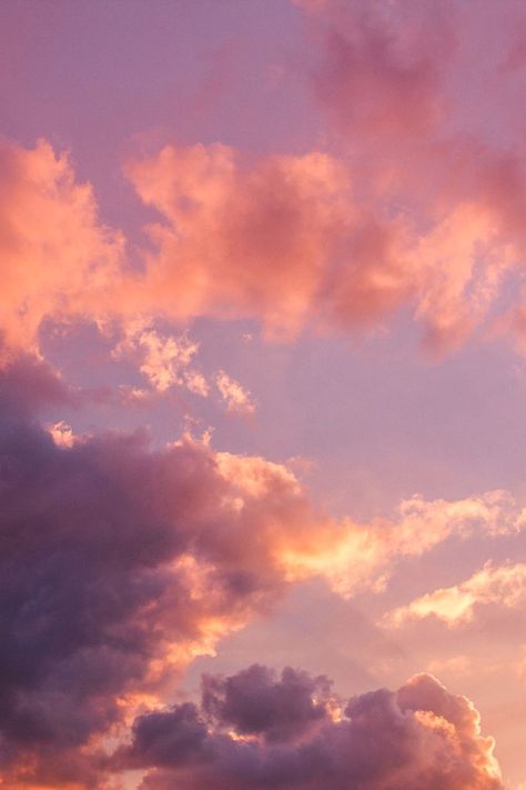 Ethereal Sky Aesthetic, Pink Sky Mural, Clouds Pink Aesthetic, Sky Asthetics Photos, Pink Asthetics Photos, Pink Asthetics Wallpaper, Cloud Core, Aesthetic Tumblr Backgrounds, Dreamy Clouds