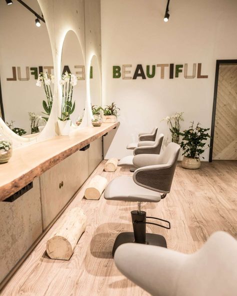 Beauty Salon Interior Design Ideas, Small Hair Salon, Salon Designs, Salon Interior Design Ideas, Small Salon, Beauty Salon Interior Design, Home Hair Salons, Hair Salon Design, Salon Suites Decor