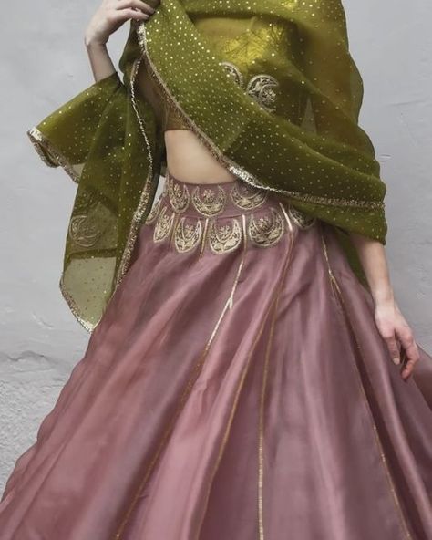 AIKEYAH on Instagram: "Gul Ghagra, in a vivid combination of green and onion pink, adorned with chand Phool embroidered motifs and thick gota, now listed on the web shop." Onion Colour Lehenga, Pink Combination Outfit, Pink And Green Aesthetic Outfits, Pink And Green Lehenga, Onion Pink Lehenga, Organza Designs, Colour Combinations Clothes, Ethnic Fashion Indian, Onion Pink