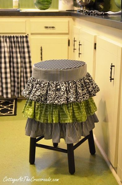 Kitchen Stool, Stool Covers, The Crossroads, Innovative Ideas, Sewing Rooms, Kitchen Stools, Updated Kitchen, Clipboard, Sewing Room