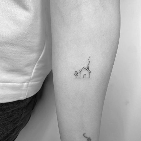 Architecture Tatoos Small, Minimalistic House Tattoo, Simple Home Tattoo, Small Home Tattoos, Mini House Tattoo, Small House Tattoo Simple, Tattoo Of House, Such A Pretty House Tattoo, Simple House Tattoo