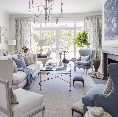 I turn to blue time and time again as an accent colour, but lately it's the perfectly light and sophisticated French Blue that has me obsessed. Transitional Living Room Design, French Country Living Room, Design Salon, Curtains Ideas, Coastal Living Rooms, Summer Living, Room Curtains, Coastal Living Room, Country Living Room