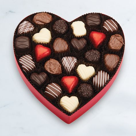 The perfect Valentine's gift! Chocolate San Valentin, Sees Candies, Valentines Day Chocolates, Valentine Day Boxes, Valentine Chocolate, Chocolate Hearts, Special Someone, Gifts For Your Girlfriend, Holiday Entertaining