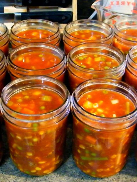 Can Soup Recipe, Canning Soup Recipes, Canning Granny, Soup Beef, Pressure Canning Recipes, Soup Vegetable, Canning 101, Canning Fruit, Home Canning Recipes