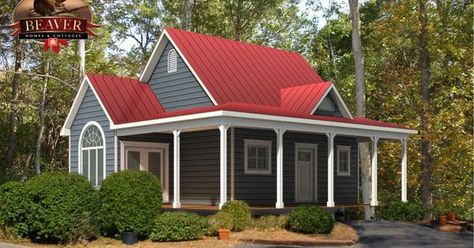 Barn red roof on Old Town Gray Red Roof House Colors, Exterior Paint Combinations, Exterior Siding Colors, Red Roof House, Metal Roof Houses, Wood Siding Exterior, Best Exterior Paint, House Paint Color Combination, Color Combinations Paint