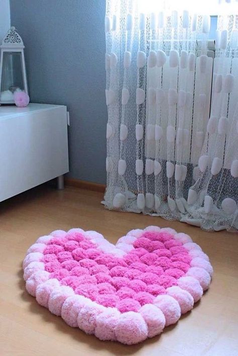 Diy Pom Pom Crafts, Pink Nursery Rug, Sensory Area, Diy Pom Pom Rug, Heart Rug, Pompon Diy, Nursery Area Rug, Pink Girl Room