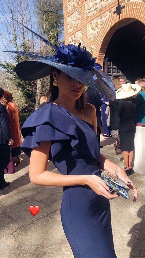 Ascot Outfits, Kentucky Derby Outfit, Navy Blue Prom Dress, Kentucky Derby Fashion, Derby Attire, Navy Blue Prom, Race Day Fashion, Race Outfit, Derby Fashion