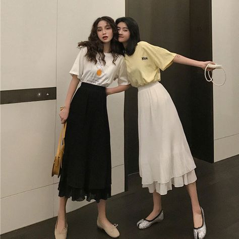 Long Skirt Outfits For Summer, High Waist Pleated Skirt, Long Skirt Fashion, Fairy Skirt, Long Skirt Outfits, High Waisted Pleated Skirt, Korean Girl Fashion, Korean Fashion Trends, Ulzzang Fashion