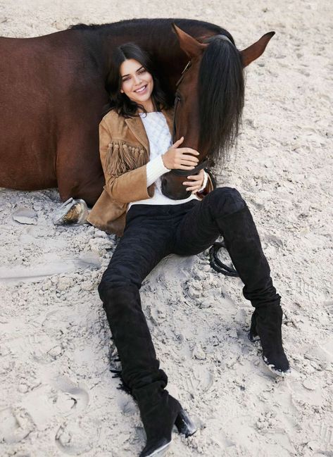 Kendall Jenner in Elle France October 26th, 2018 by Fred Meylan Style Kendall Jenner, Kily Jenner, France October, Kendall Jenner Makeup, Kendall Jenner Photos, Jenner Makeup, Kim K Style, Kendall Style, Horse Fashion