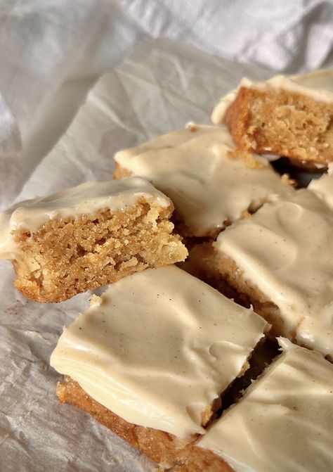 Cinnamon Blondies, Warm Cinnamon Apples, Maple Cream Cheese Frosting, Maple Cream Cheese, Maple Cream, Baked Treats, Frosting Recipe, Bar Cookies, 9x13 Baking Dish