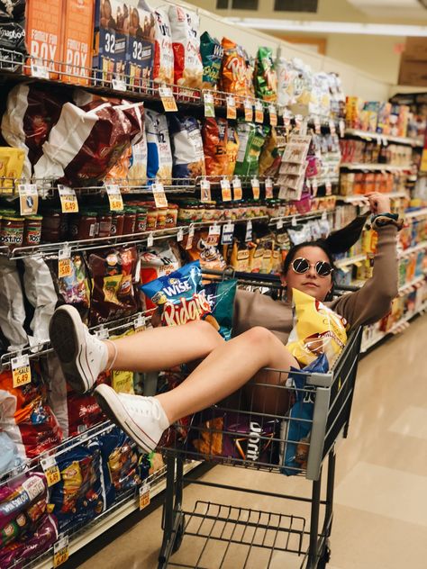 Corner Store Photoshoot Ideas, Convenience Store Aesthetic Photoshoot, Convience Store Aesthetic Photoshoot, Convience Store Photoshoot, Target Photoshoot Ideas, Grocery Cart Photoshoot, Convient Store Photoshoot, Corner Store Photoshoot, Walmart Photoshoot