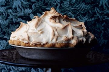 Butterscotch Pie, Meringue Pie Recipes, American Desserts, Pie Day, Best Pie, Flaky Pie Crust, Lemon Meringue Pie, Meringue Pie, Lemon Desserts