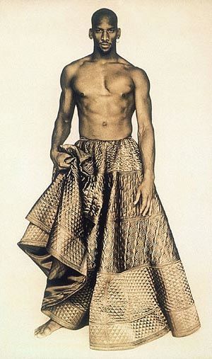 Robert Mapplethorpe, Men Wearing Skirts, Quilted Skirt, Man Skirt, Azzedine Alaia, Men In Kilts, A Skirt, Minsk, 인물 사진