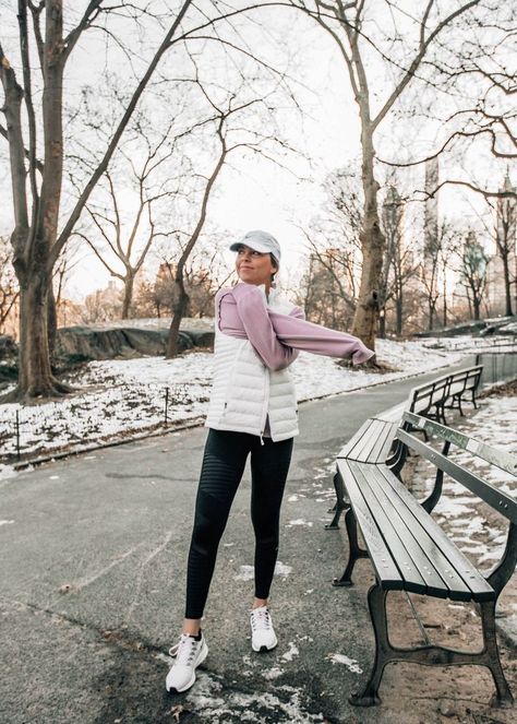 Workout Outfit Winter, Athletic Wear Outfits, Winter Running Outfit, Moving To Nyc, Workout Outfits Winter, Pretty In The Pines, Were Moving, Winter Activewear, Patagonia Vest