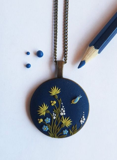 Jewelers Making, Clay Embroidery, Polymer Clay Embroidery, Forest Necklace, Clay Pendants, Fimo Polymer Clay, Polymer Clay Flower Jewelry, Polymer Clay Jewelry Tutorials, Handmade Clay Jewelry