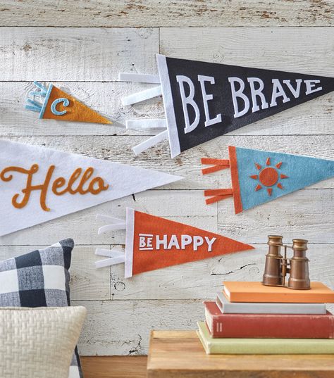 How To Make Felt Pennants Pennants Diy, Diy Pennant, Diy Pennant Banner, Felt Name Banner, Felt Name, Craft Stalls, Birthday Party Crafts, Pennant Banner, Felt Pennants