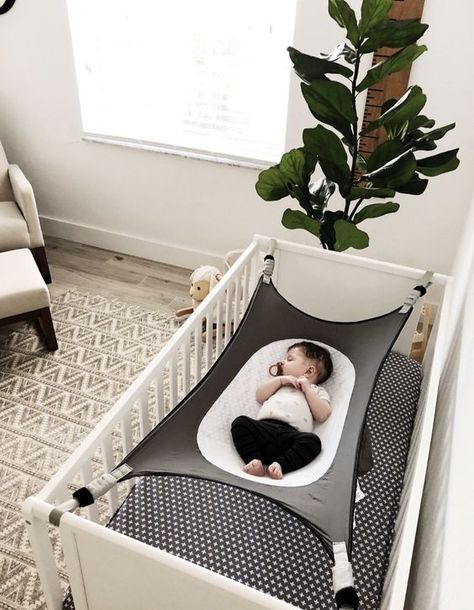 https://ombiaombia.wordpress.com/2019/09/15/kids-162/ Safety Bed, Baby Hammock, Baby Sleep Problems, Nursery Baby Room, Cityscape Art, Baby Tips, Baby Supplies, Stylish Bedroom, Baby Bedroom