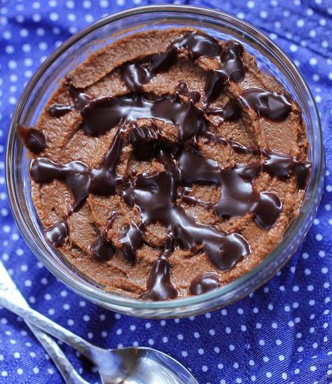 Chocolate Avocado Mousse Cacao Pudding, Healthy Chocolate Pudding, Pudding Cakes, Healthy Chocolate Recipes, Chocolate Covered Katie, Avocado Mousse, Avocado Chocolate Pudding, Chocolate Muffin, Avocado Chocolate Mousse