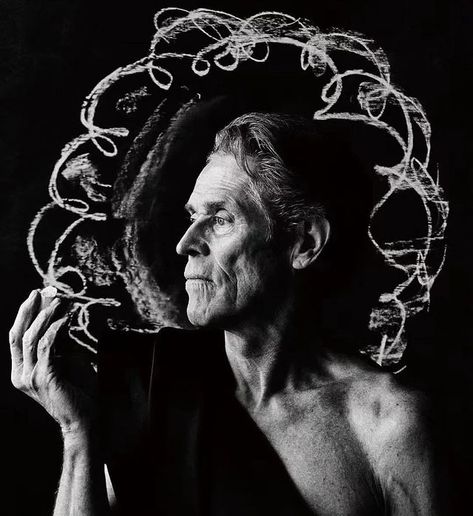 playtuşu (@playtusu) • Instagram photos and videos Jack Davison, Home Photo Studio, Willem Dafoe, Richard Avedon, Cinematic Photography, Green Art, Old Man, Photography Inspo, Vincent Van Gogh