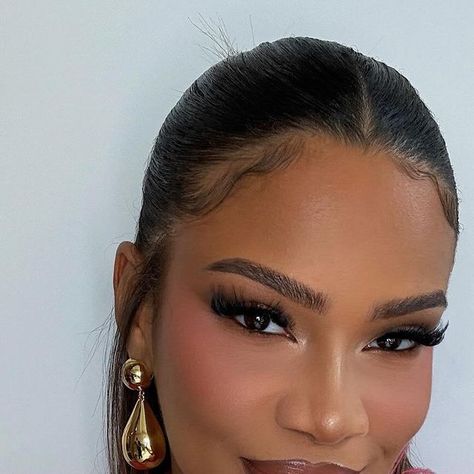 KEVIN LUONG on Instagram: "Glam on @kamiecrawford x @lamag luncheon 💕 Hair: @hair4kicks  #makeup #makeupartist" 90s Glam, Eye Makeup Styles, Brown Skin Makeup, Black Women Makeup, Glamour Makeup, Makeup Obsession, Beat Face, Makeup For Black Women, Makeup Pictures