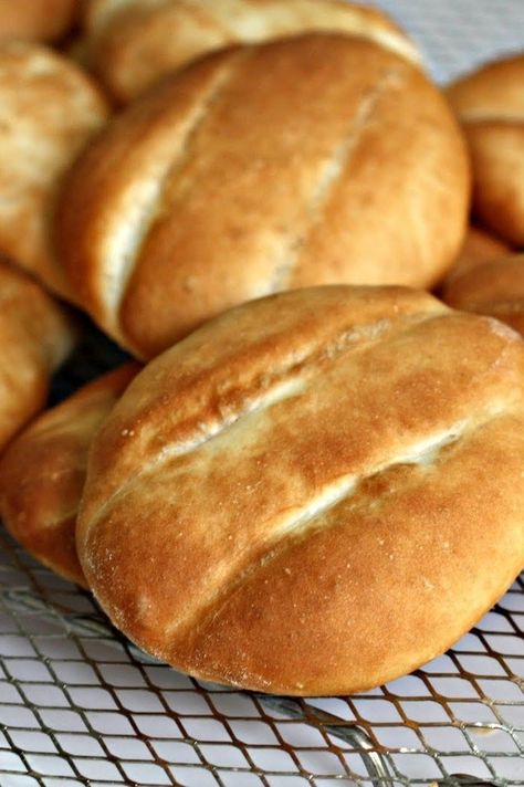 The telera is the bread of choice for tortas, traditional Mexican sandwiches, but not all of us live across the street from a panaderia. Mexican Sweet Breads, Mexican Bread, Biscuit Rolls, Mexican Dessert, Food Tasting, Mexican Food Recipes Authentic, Bread Rolls, How To Make Homemade, Rolls Recipe