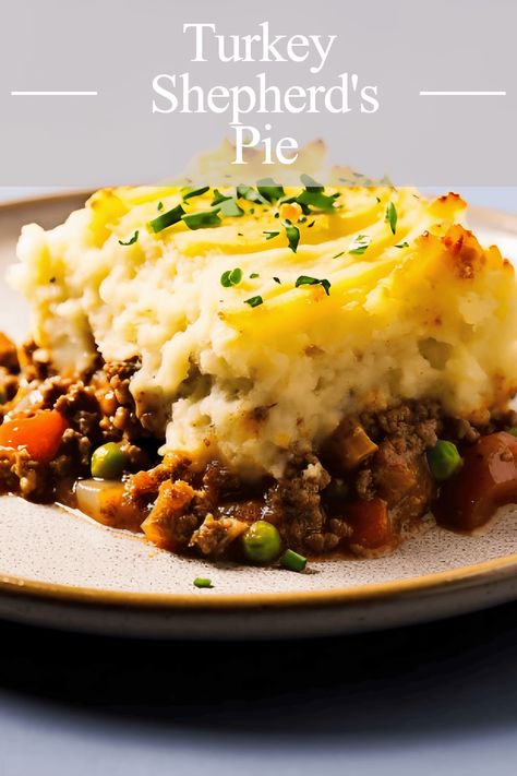 Savor our quick, light Turkey Shepherd's Pie, a flavorful blend of ground turkey and veggies under a cheesy potato crust. Low Carb Food, Shepherds Pie Recipe, Tasty Videos, Shepherd's Pie, Meat Pie, Shepherds Pie, Paleo Dinner, Cauliflower Recipes, Ground Turkey