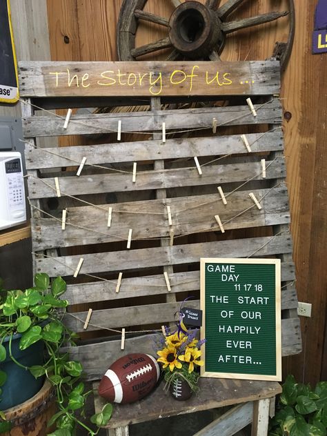 Tailgate Shower Couples, Tailgate And Celebrate Engagement Party, Tailgate Wedding Shower Ideas, Tailgate Couples Shower Ideas, Couples Wedding Shower Ideas, Tailgate Wedding, Pallet Picture Display, Couples Shower Decorations, Football Wedding Theme