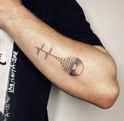 Tattoos Music Lovers, Music Producer Tattoo, Music Lover Tattoo Ideas, Synth Tattoo, Music Tattoo Designs Men, Turntable Tattoo, Matthew Tattoo, Tattoos For Music Lovers, Foo Fighters Tattoo