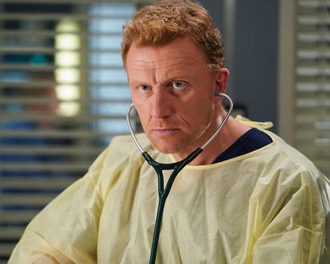 Greys Anatomy Owen, Kim Raver, Grey's Anatomy Doctors, Kevin Mckidd, Greys Anatomy Episodes, Owen Hunt, Camilla Luddington, American Accent, Medical Drama