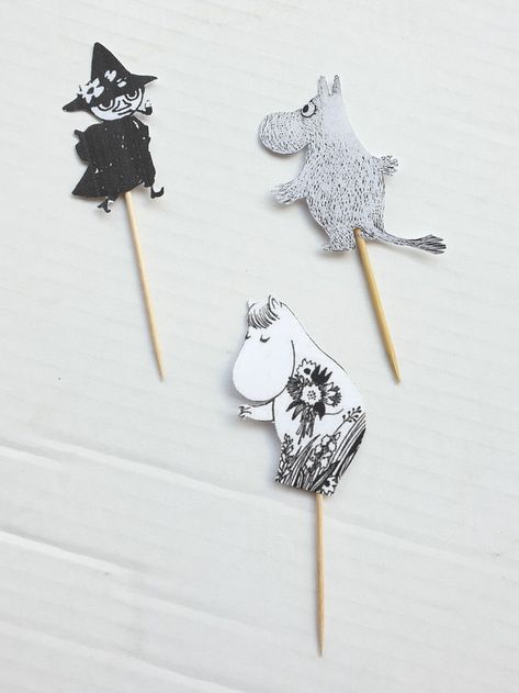 Moomin Birthday, How To Decorate Cakes, Sparkle Cake, Pink Icing, Cute Baking, Edible Gold, Rustic Cake, Tea Party Garden, Edible Glitter