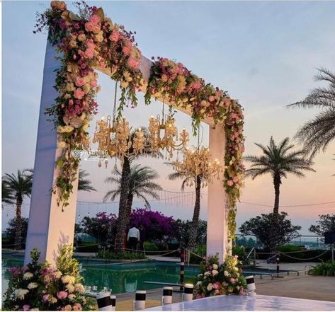 Wedding Entrance Arch Decor, Wedding Entrance Arch, Floral Mandap, Haldi Decoration Ideas, Haldi Decoration, Baby Pink Wedding, Wedding Gate, Entrance Arch, Reception Stage