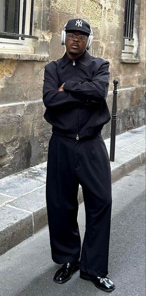 Streetwear Formal For Men, Berlin Street Style Underground, 90s Black Men Fashion, Formal Streetwear, Metrosexual Men Fashion, Black Outfit Men, Black Men Street Fashion, Streetwear Fits, Men Street Fashion